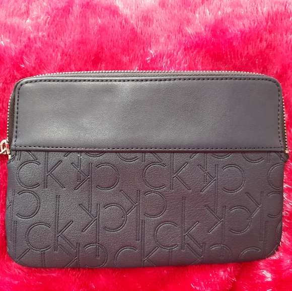 CALVIN CLINE - Picture 4 of 7